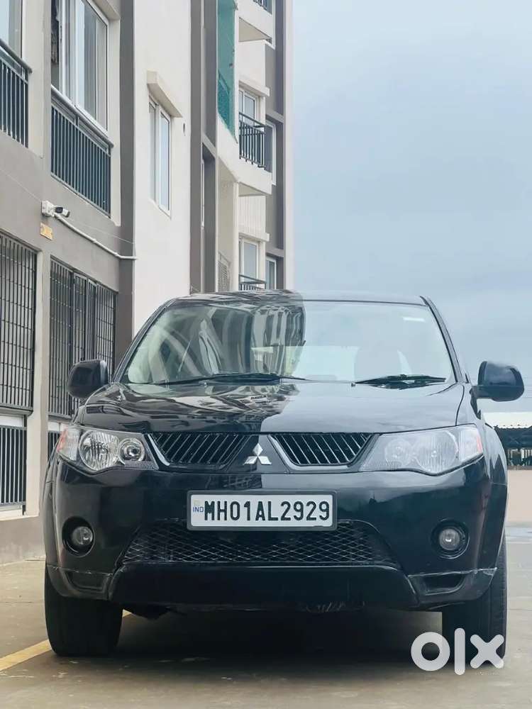 Mitsubishi Outlander Petrol Automatic