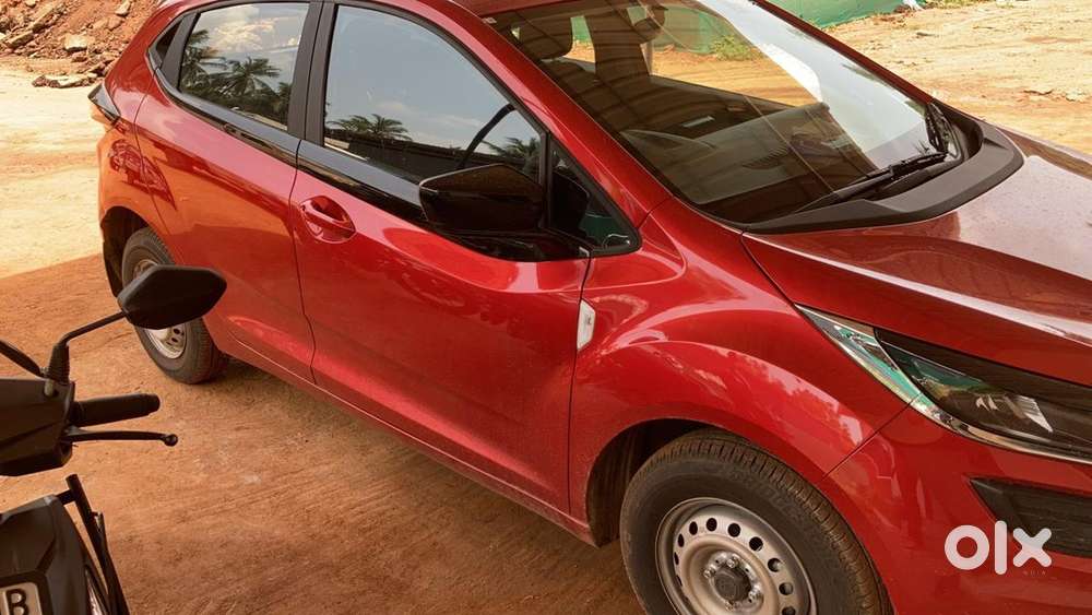 Tata Altroz Petrol 2021