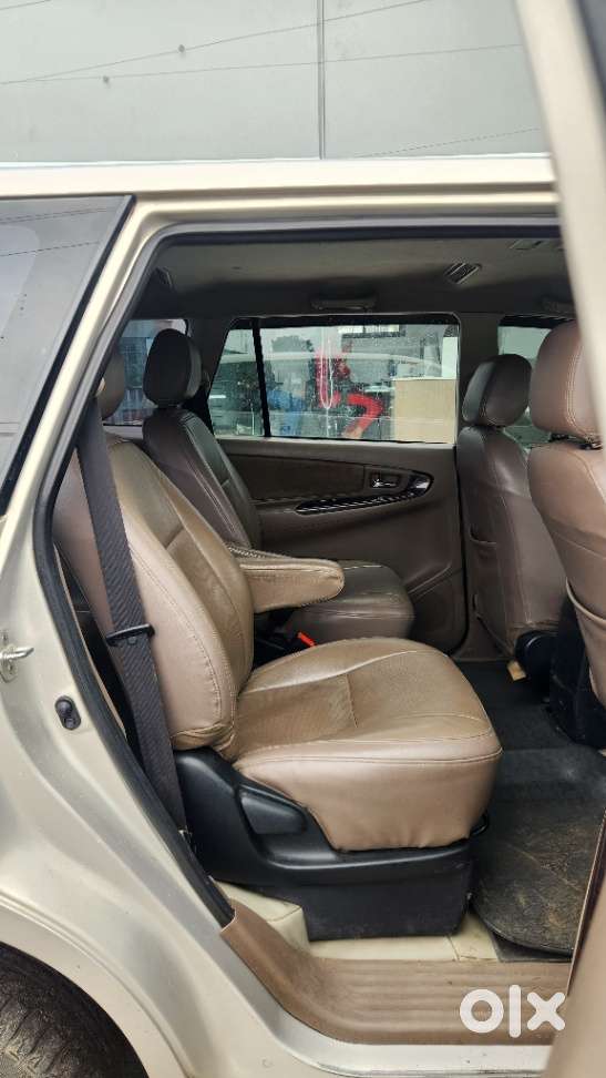 Toyota Innova 2.5 V 8 Str, 2015, Diesel
