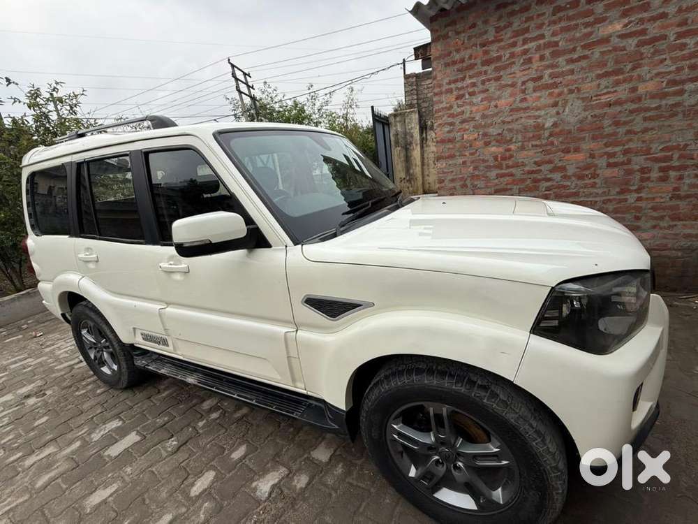 Mahindra Scorpio 2018 Diesel Well Maintained