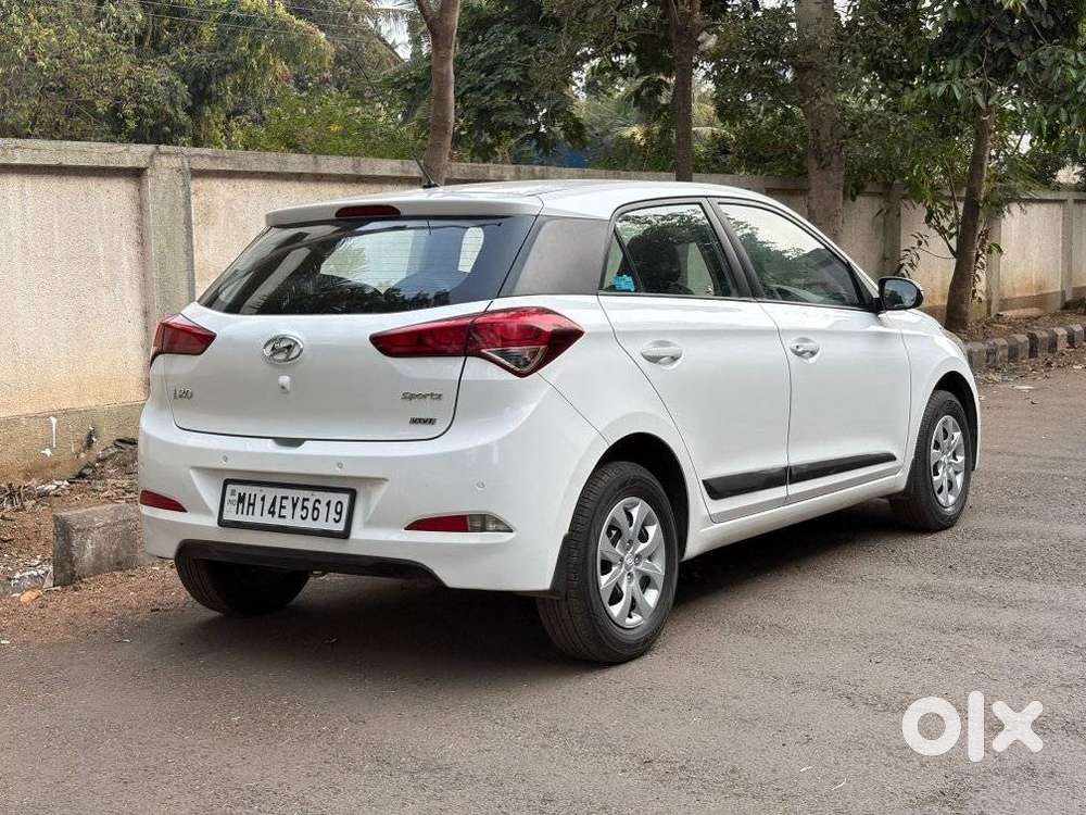 Hyundai I20 Sportz Plus, 2015, Petrol