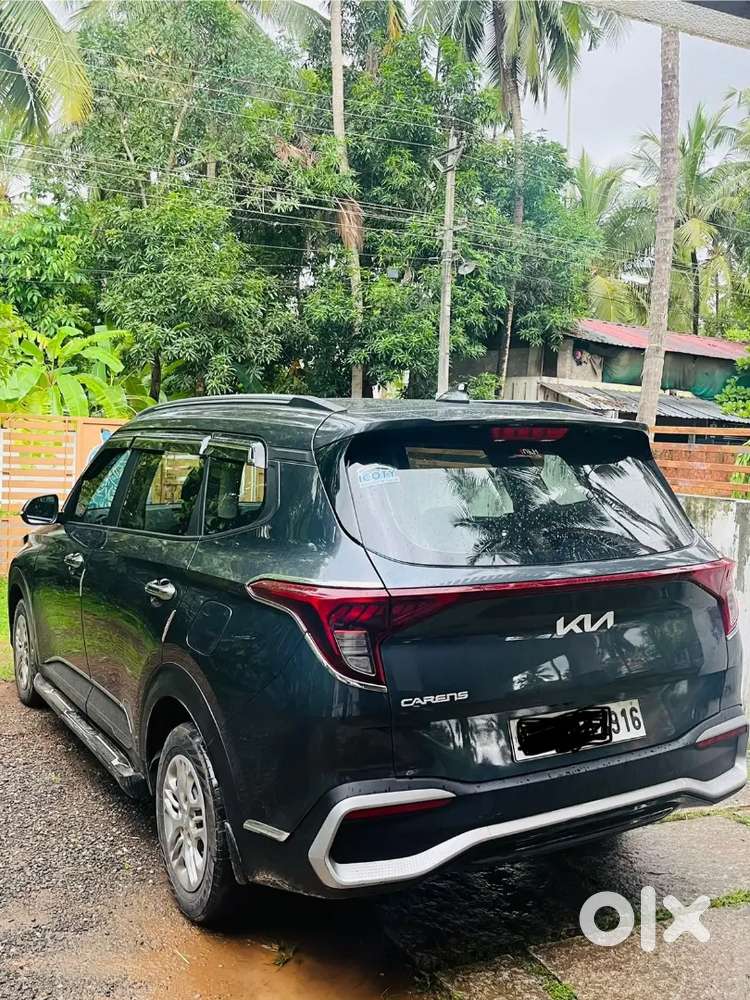 Kia Carens 2023 Petrol Good Condition