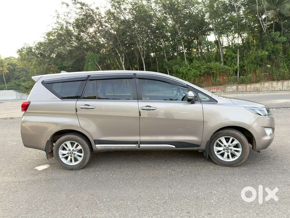 Toyota Innova Crysta 2019