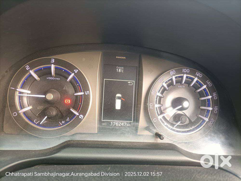 Toyota Innova Crysta 2.4 V, 2016, Diesel