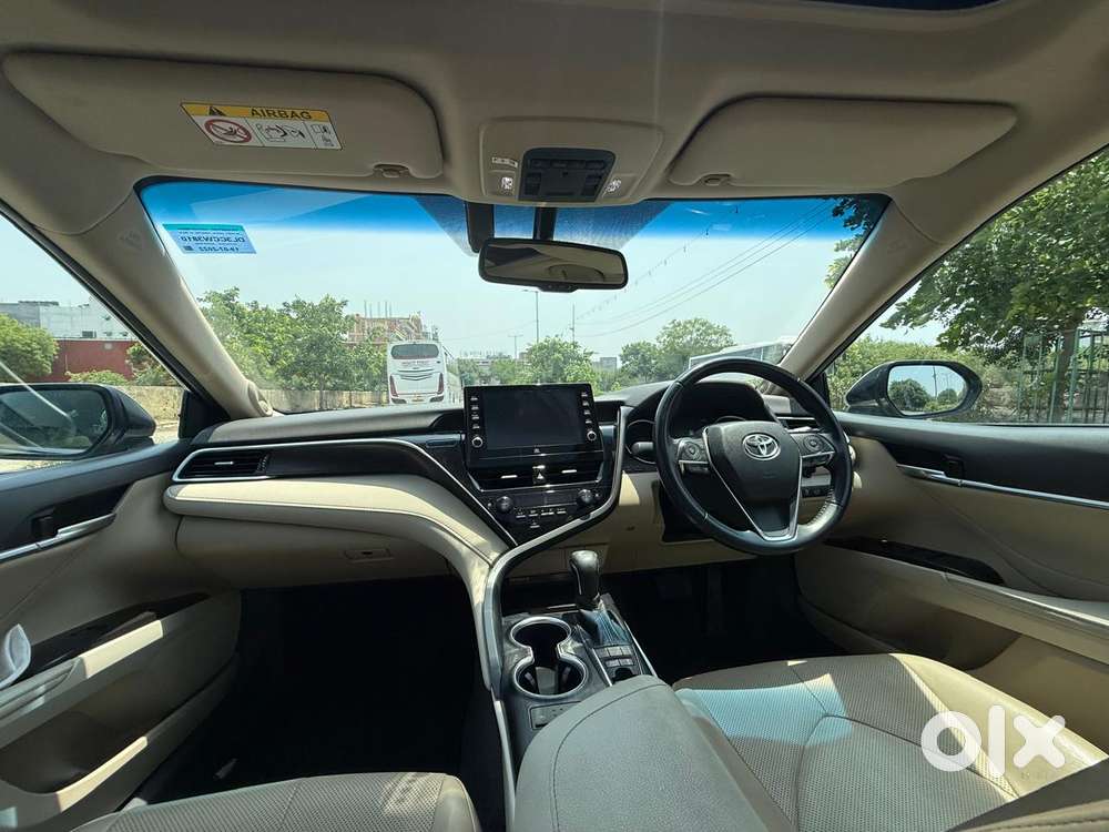 Toyota Camry Hybrid, 2022, Petrol