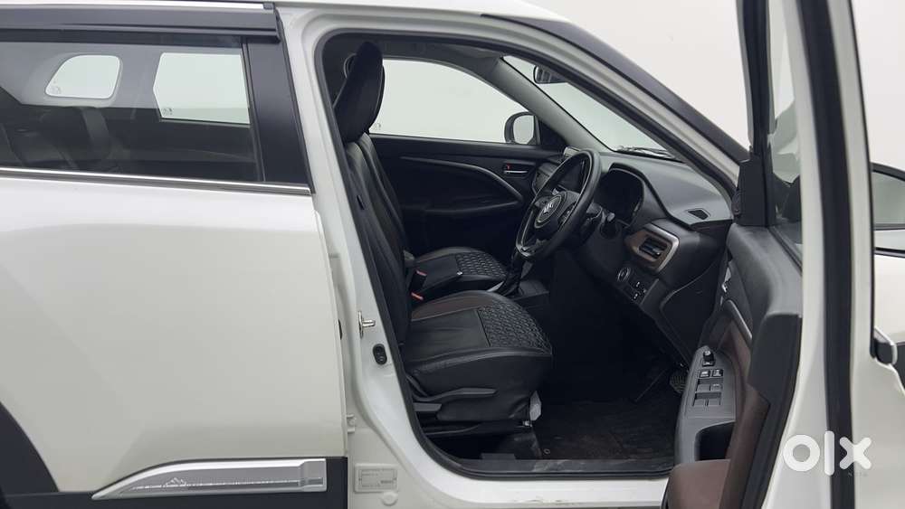 Maruti Suzuki Vitara Brezza 1.5 Zxi At, 2023, Petrol