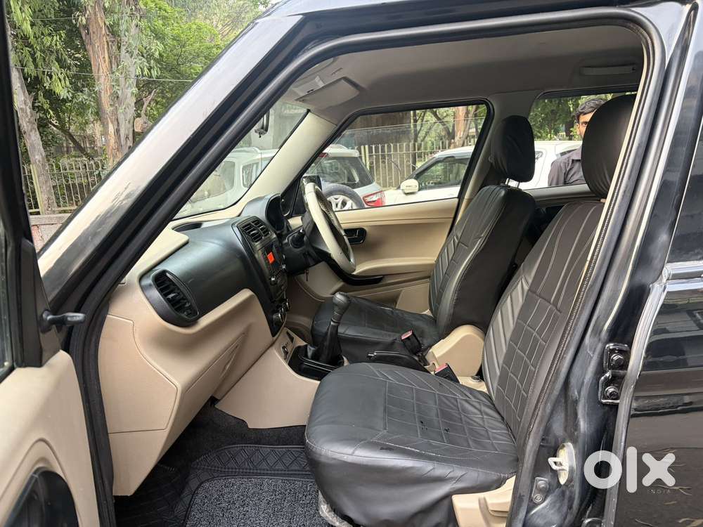 Mahindra Tuv 300 T6 Plus, 2016, Diesel