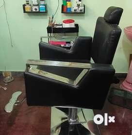 Beauty parlour chair store price olx