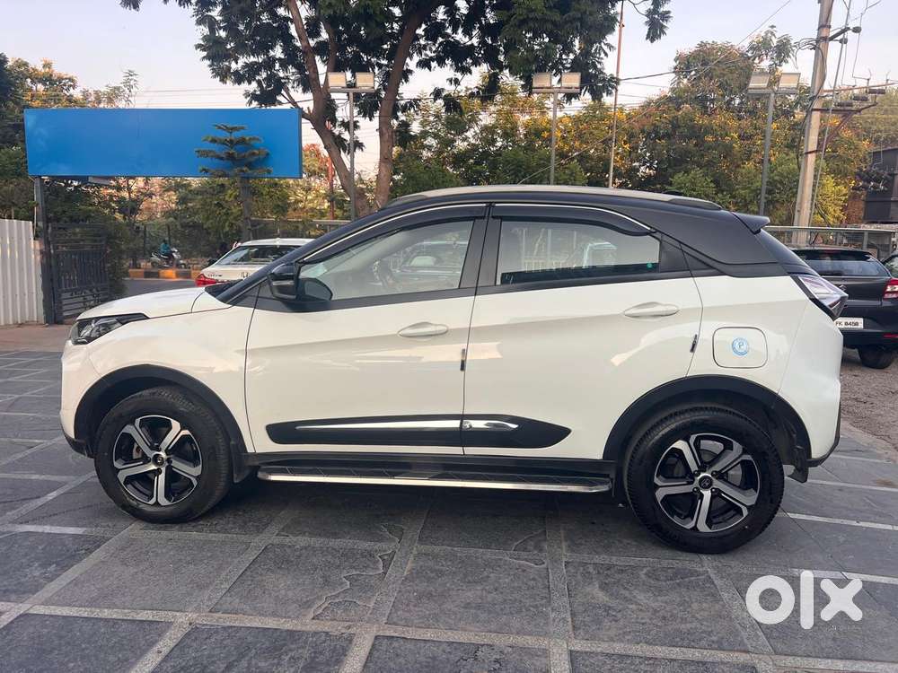 Tata Nexon Amt Xza Plus, 2021, Petrol