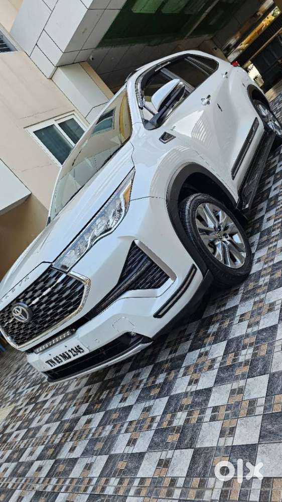 Toyota Innova Hycross 2.0 Zx (o) Hybrid 7 Str, 2025, Petrol