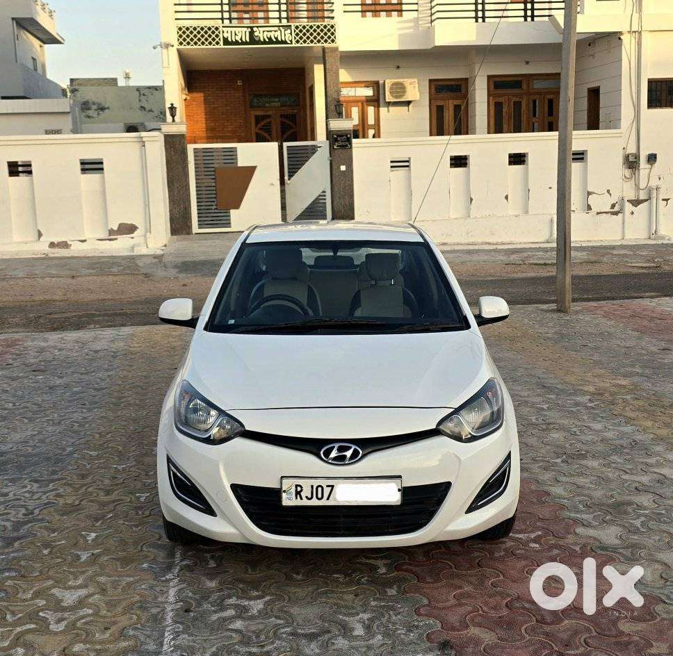 Hyundai I20 Magna 1.2 Mt, 2013, Petrol