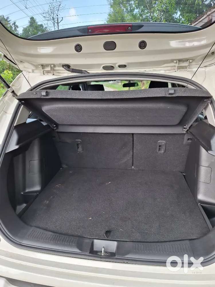Maruti Suzuki Grand Vitara 2025 Petrol 18600 Km Driven