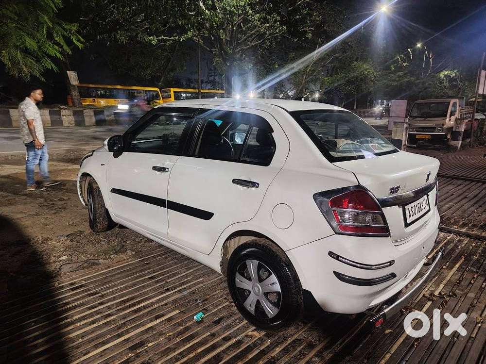 Maruti Suzuki Swift Dzire 1.2 Vxi Bsiv, 2014, Petrol