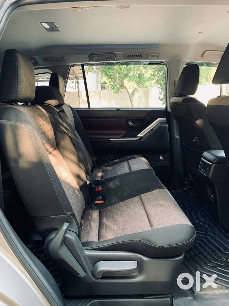 Toyota Innova Hycross 2.0 Vx Hybrid 8 Str, 2023, Petrol