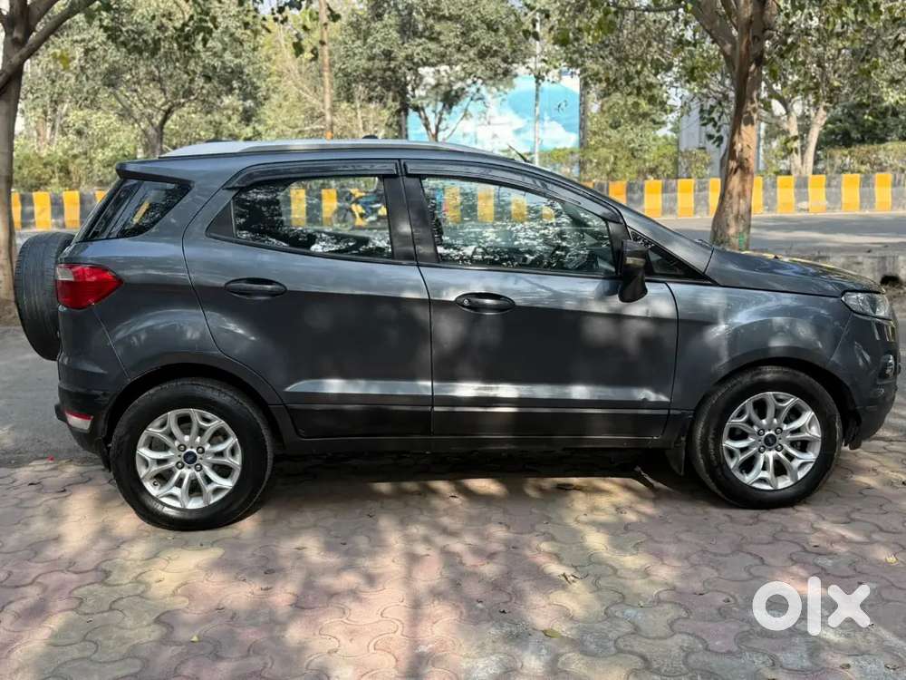 Ford Ecosport 2017 Diesel Top Model Push Button Start Well Maintained