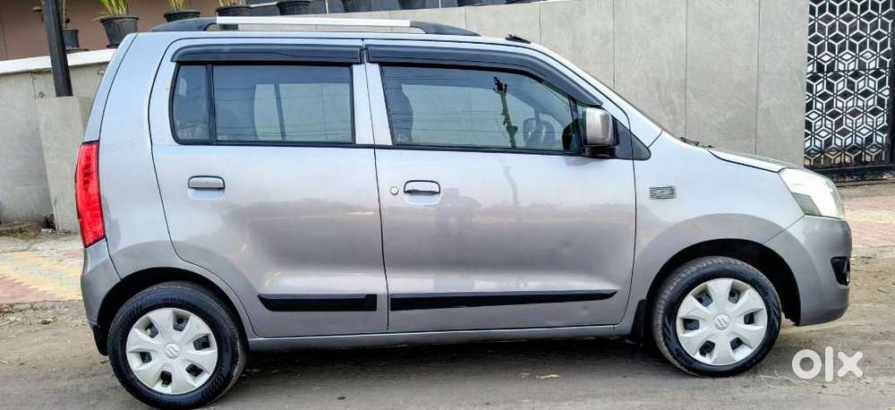 Maruti Suzuki Wagon R 1.0 Vxi Plus (o) Amt, 2016, Petrol