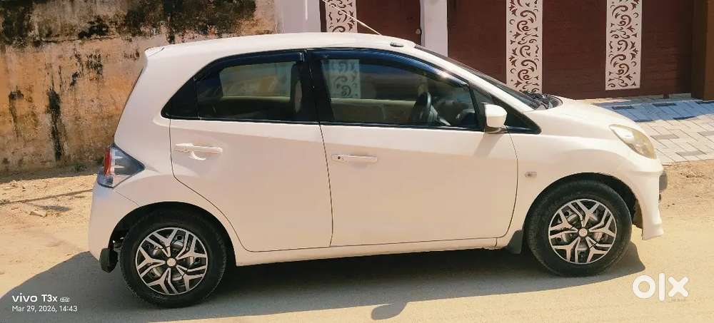 Honda Brio 213 Petrol Well Maintained Showroom Condition