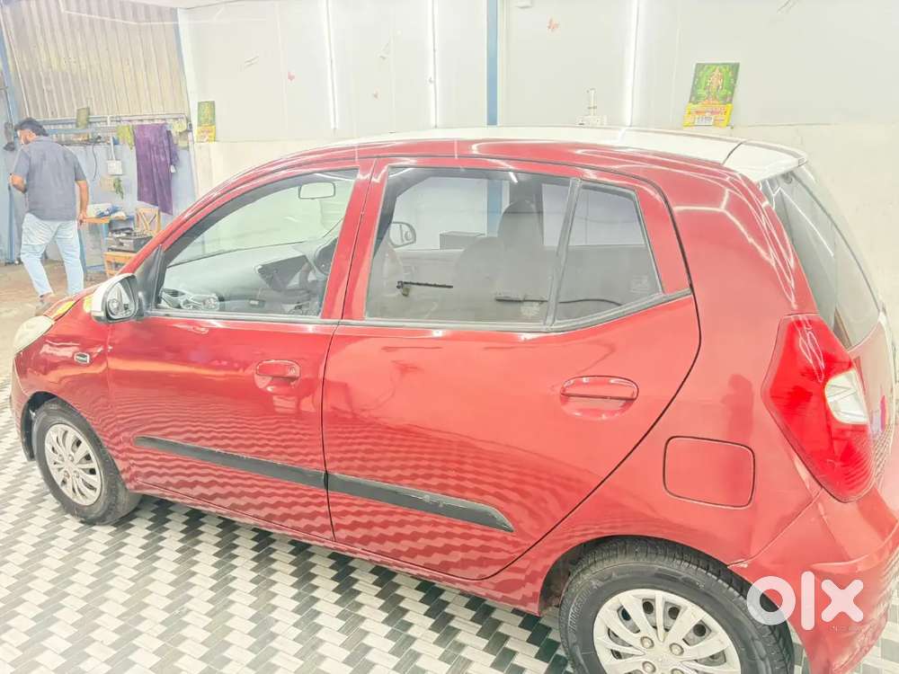 Hyundai I10 Magna 2012 Model 1st Owner 4 New Tyres