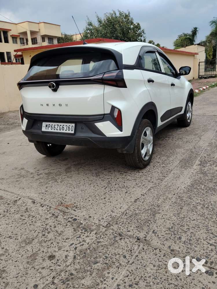 Tata Nexon 1.5 Revotorq Xz Plus Dual Tone, 2025, Diesel