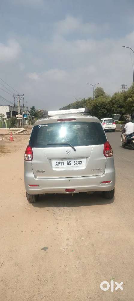 Maruti Suzuki Ertiga Zxi 2013