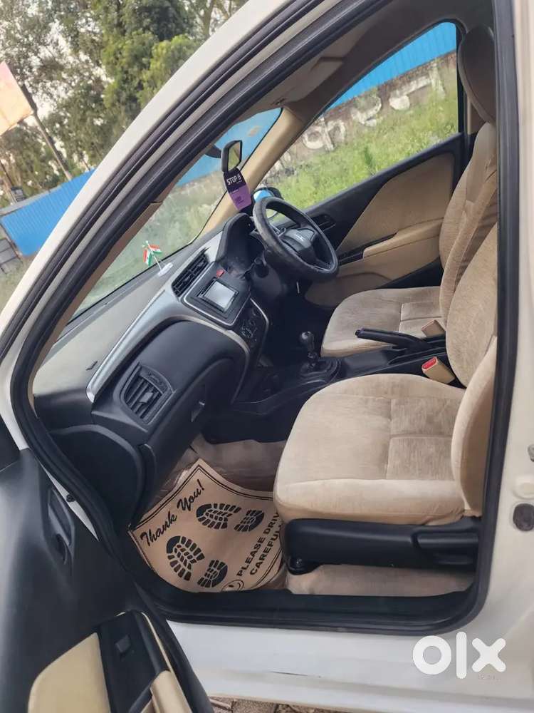 Honda City Diesel 
1st Owner 
Dono Key 
Power Steering 
Power Windows