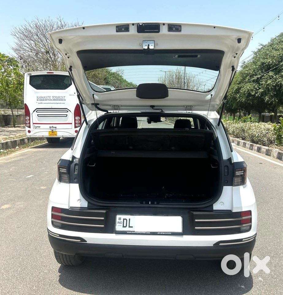 Hyundai Venue 1.0 Sx (o) Turbo Dct, 2024, Petrol