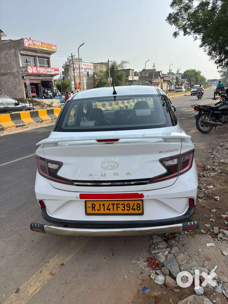 Hyundai Aura S Crdi Manual, 2023, Cng & Hybrids