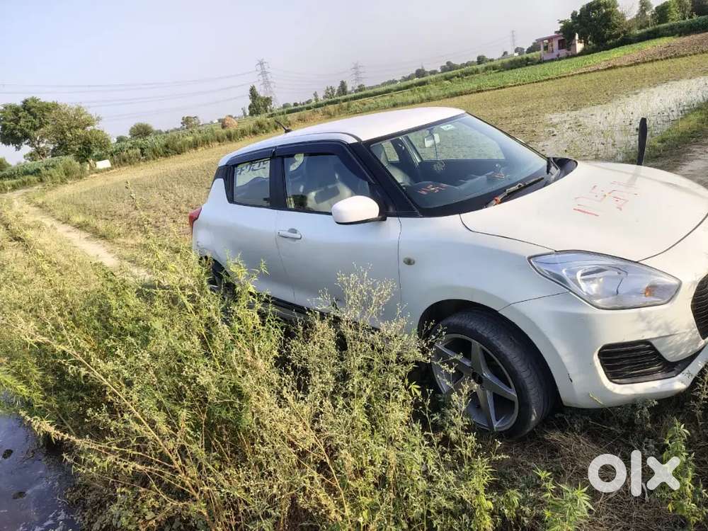 Maruti Suzuki Swift 2021 Cng & Hybrids 65000 Km Driven With Alloy Whee