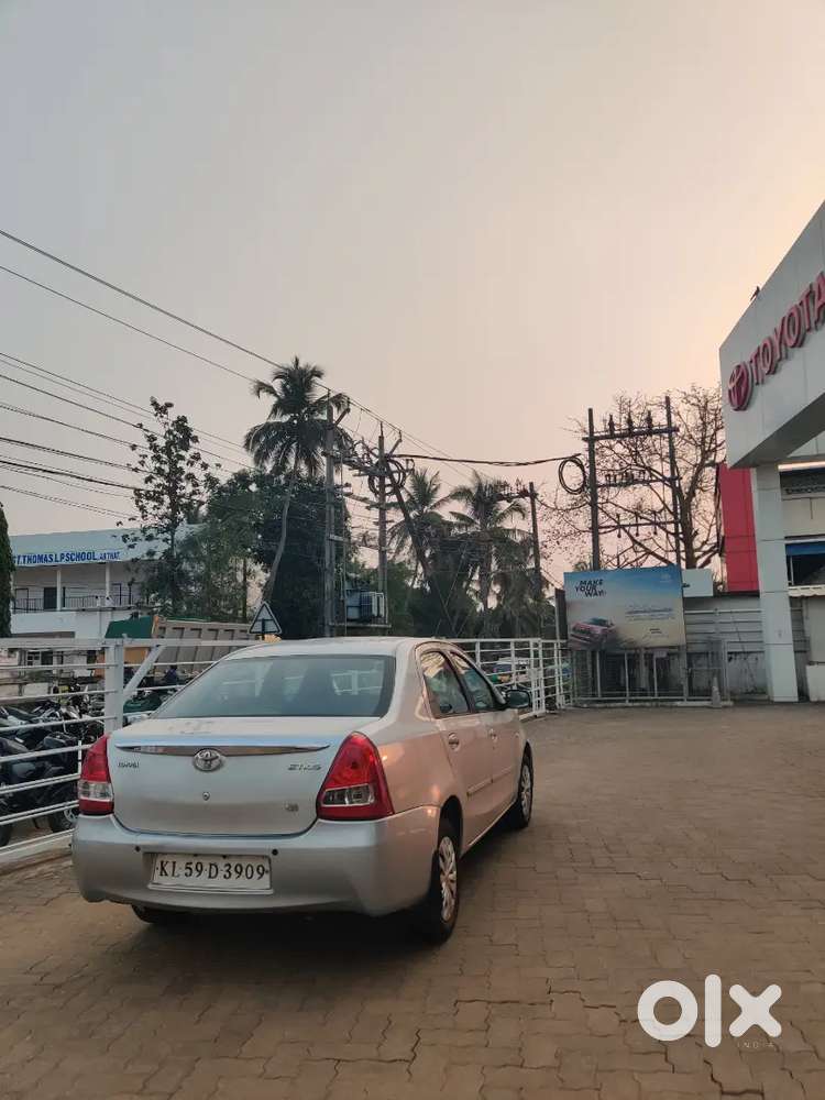 Toyota Etios 2011 Petrol 94983 Km Driven