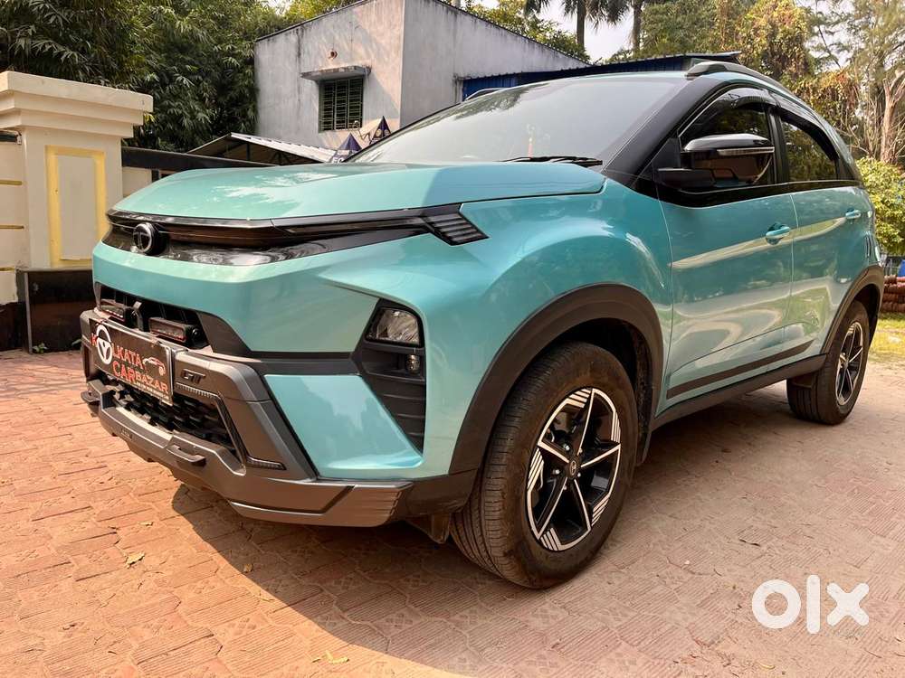 Tata Nexon Creative Plus S 1.2 Revotron Petrol 6 Mt, 2025, Petrol