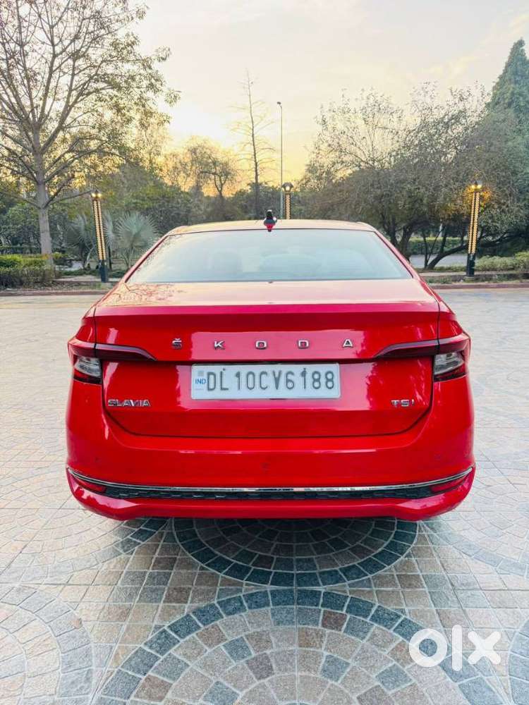 Skoda Slavia Ambition 1.5l Tsi Dsg Dual Tone, 2023, Petrol