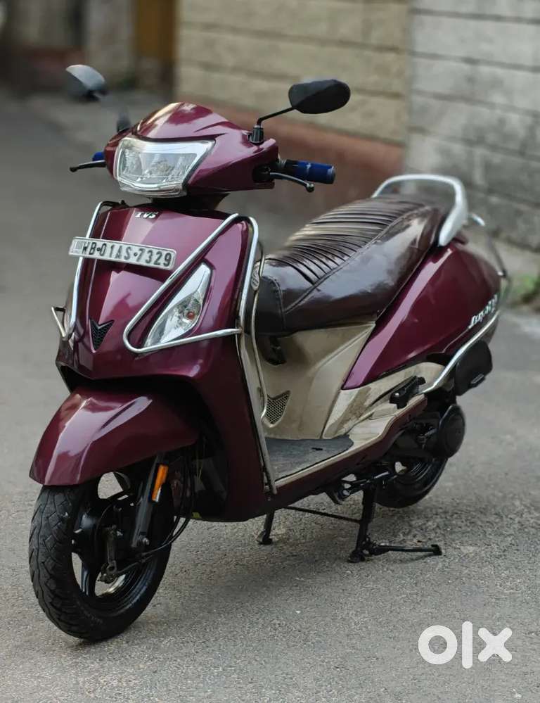 「じゅん」 Used Scooters in Betpuli - Buy Second Hand Scooters