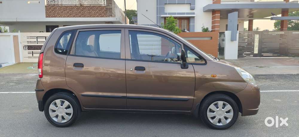 Maruti Suzuki Zen Estilo Lxi Bs Iv, 2011, Petrol