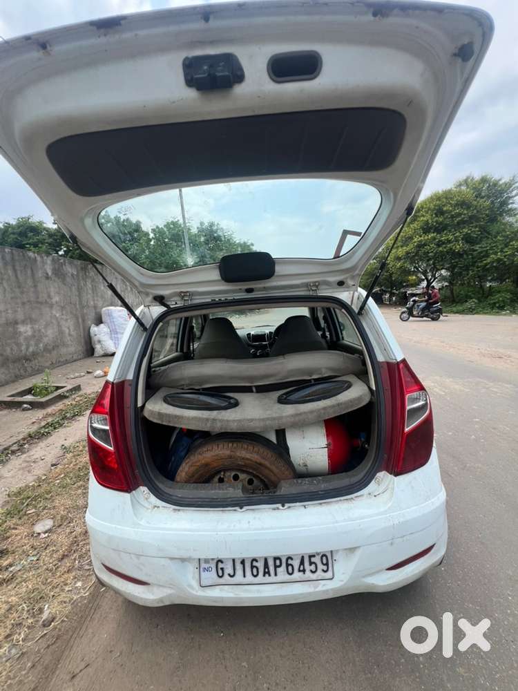 Hyundai I10 2011 Km Driven 111000