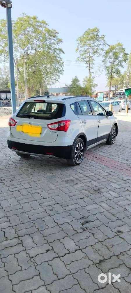 92000 Km  Driven Company Condition 
Insurance Running