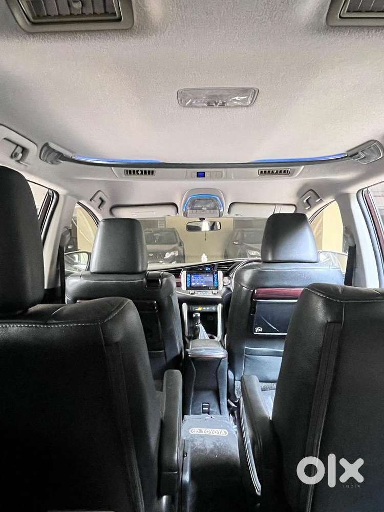 Toyota Innova Crysta 2.4 Zx (mt)2017 Diesel 58000 Km Driven