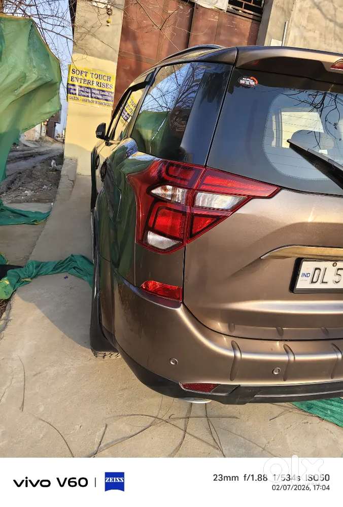 Mahindra Xuv500 2021