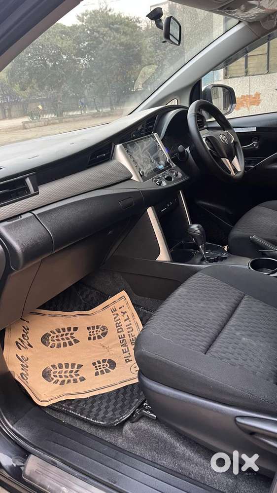 Toyota Innova Crysta [2020-ongoing] 2.4 Gx At 8 Str, 2022, Diesel