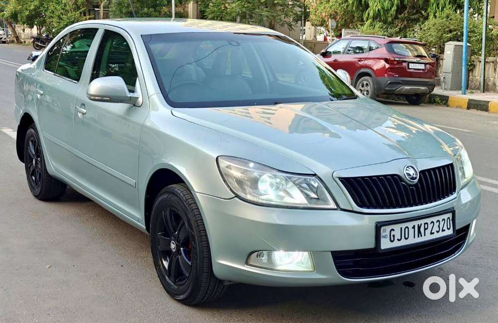 Skoda Laura Elegance 2.0 Tdi Cr At, 2012, Diesel