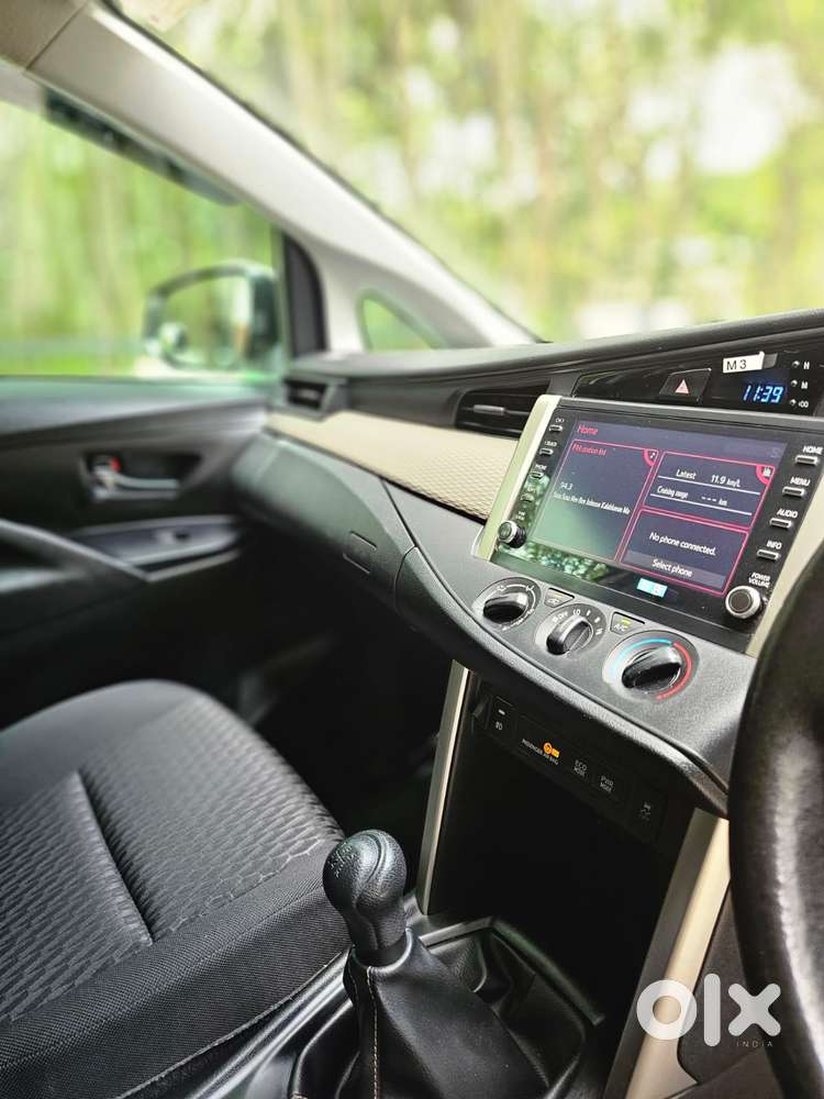 Toyota Innova Crysta 2.4 Gx Limited Edition 7 Str, 2022, Diesel