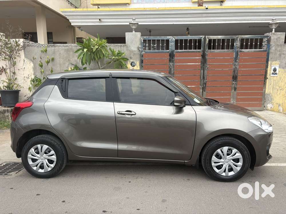 Maruti Suzuki Swift Vxi + Manual, 2022, Petrol