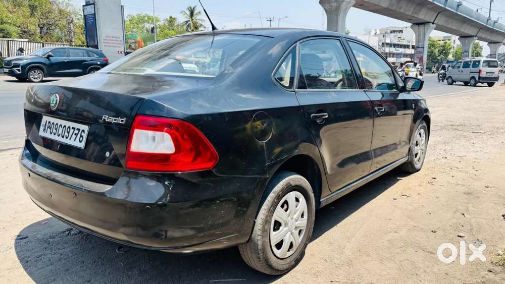 Skoda Rapid Ambition 1.6 Tdi Cr Manual Plus, 2013, Diesel