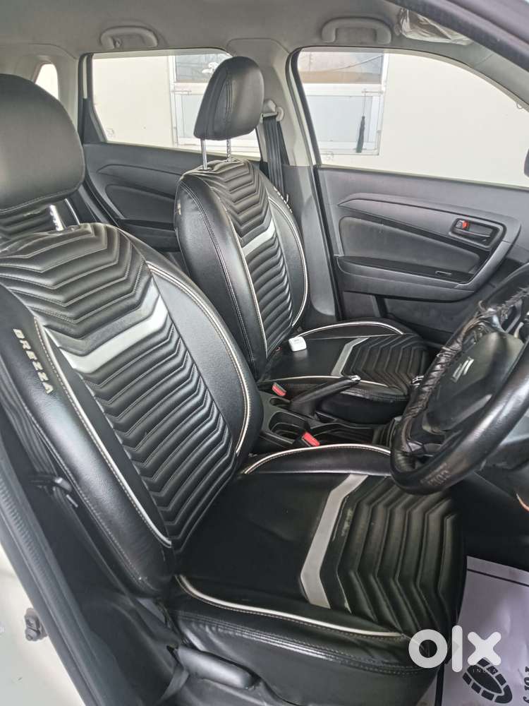 Maruti Suzuki Brezza Vxi At, 2022, Petrol