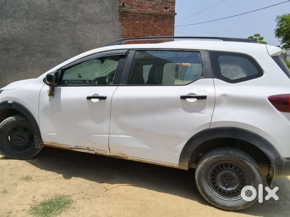 2022 Renault Triber Petrol Manual