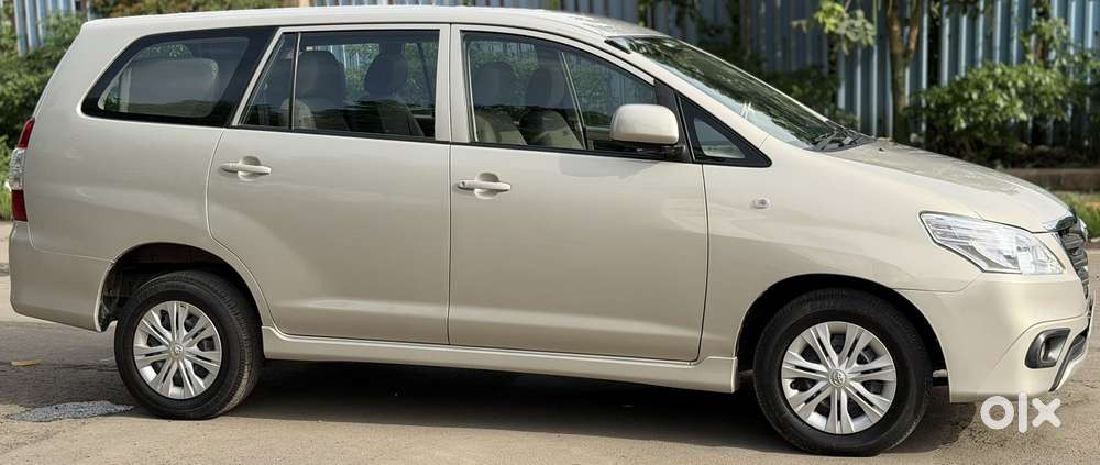 Toyota Innova 2.5 Gx (diesel) 7 Seater Bs Iv, 2015, Diesel