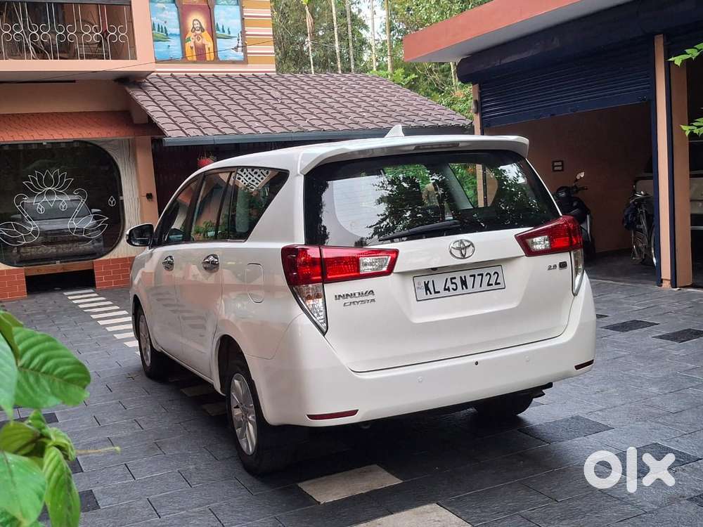 Toyota Innova Crysta 2.8 Gx At, 2016, Diesel