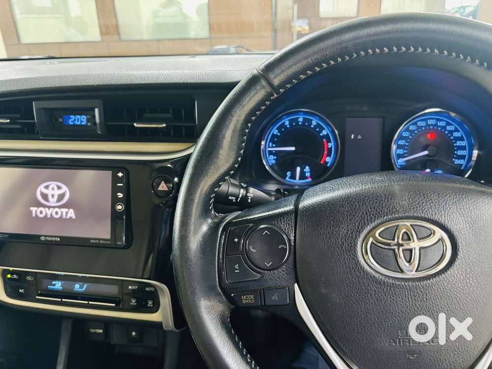 Toyota Corolla Altis 1.8 Gl, 2017, Petrol