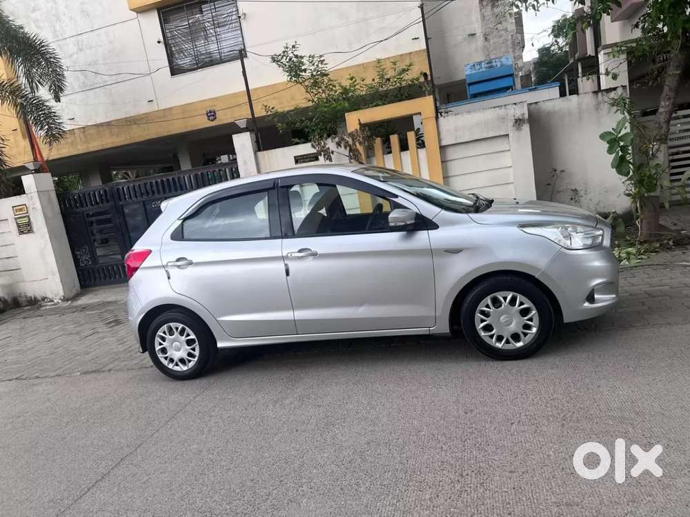Ford Figo Titanium, 2016, Petrol