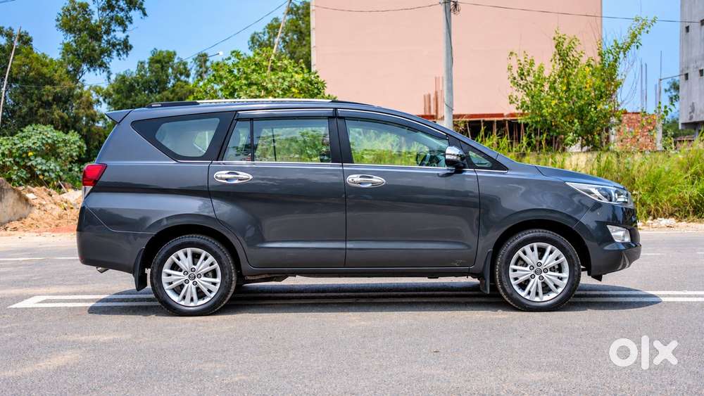 Toyota Innova Crysta 2.7 Zx At, 2016, Petrol