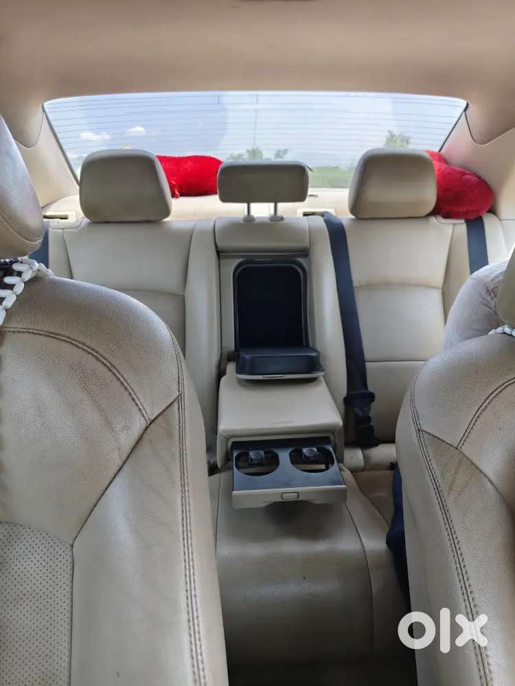 Maruti Suzuki Kizashi Petrol 2013